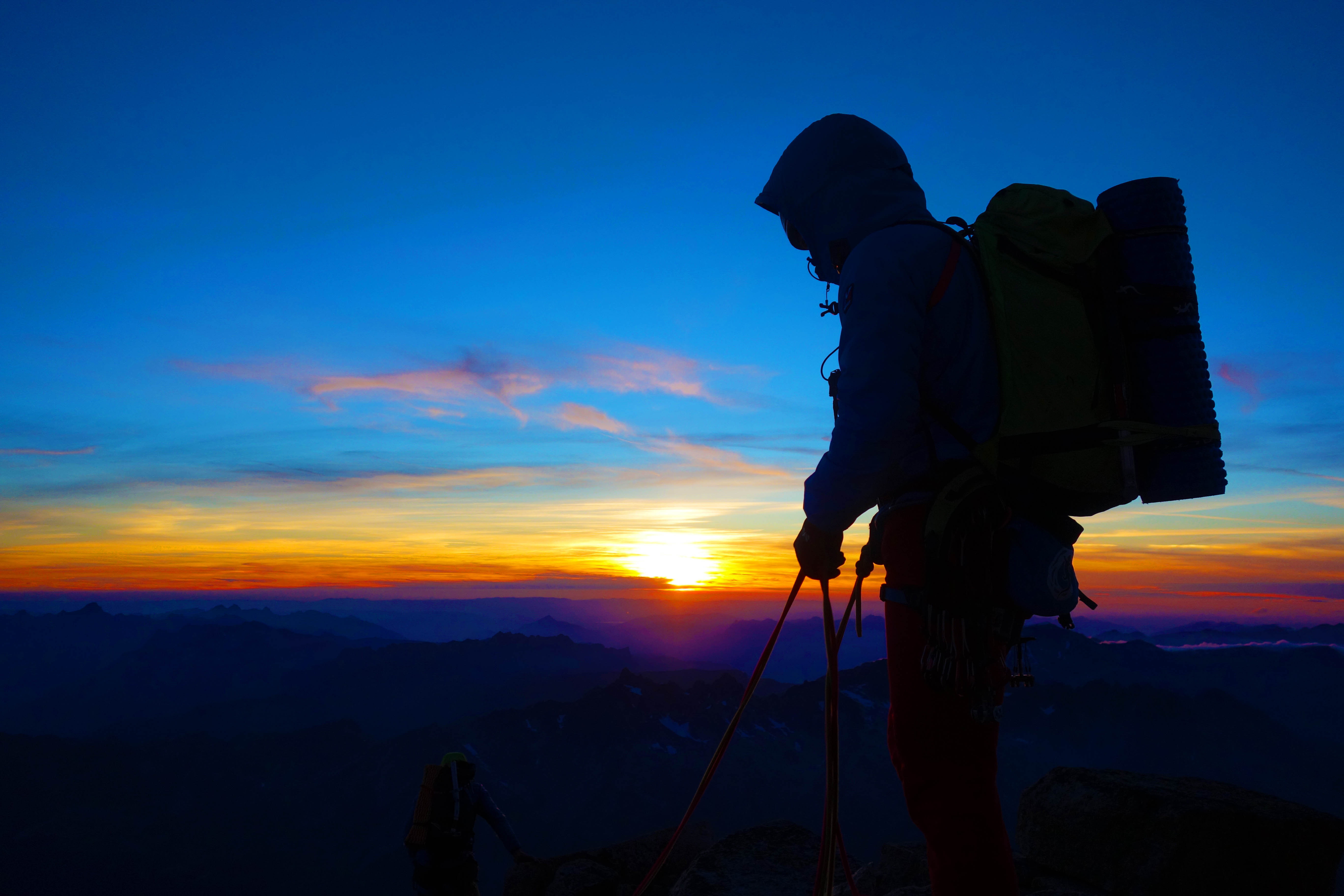 En la cima del Petit Dru